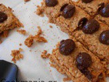 Oatmeal bars with honey and peanut butter