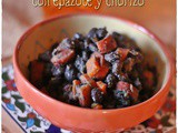 Frijoles negros con epazote y chorizo – Fagioli neri con epazote e chorizo – Mexican black beans with epazote and chorizo