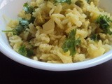 Aloo Matar ki Taharee .. Potato & Peas Rice