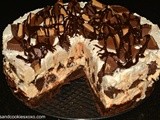 No-Bake Peanut Butter Cup Brownie Cheesecake