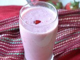 Strawberry pomegranate smoothie - breakfast smoothie recipes