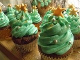 Feelin' Festive: Cupcakes that look like Christmas trees, if you really, really squint