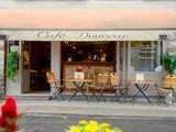 Café Douceur in Beaulieu sur Dordogne et sa tarte aux pommes