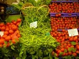 Gavurdagi  Salad of ripe tomatoes, onion, parsley and walnuts with olive oil & pomegranate sauce dressing  – Gavurdagi Salatasi