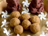 Pasi Paruppu Laddu-Nei Urundai-Moong Dal (Payatham Paruppu) Ladoo-Healthy Diwali Snacks Recipes