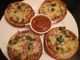 Bun Pizza (with homemade pizza sauce)