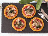 Pizza di cavolfiore light veloce, senza uova e farina (ricetta vegan)