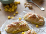 Dudefood Tuesday: Sweet pastry rolls with mangocustard