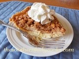 Apple pie with peanut butter crumble