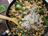 Gnocchi Salad with Spinach and Mushrooms-Vegetarian Salad Recipes