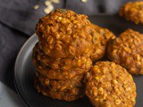 Vegan Oatmeal and Raisin Cookies