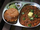 Pav Bhaji in Pressure Cooker