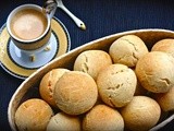 Brazil: Pão de Queijo