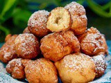 Netherlands: Oliebollen (Smoutballen)