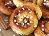 Sweden: Kanelbullar