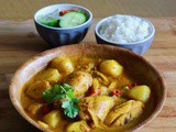 Thailand: Kaeng Kari Kai (Yellow Curry)