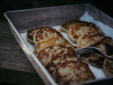 Cinnamon banana fritters