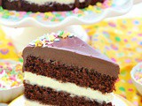 Chocolate cake with vanilla cream cheese frosting recipe