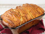 Garlic Pull-Apart Bread for #BreadBakers