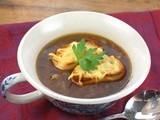 Soupe à l’oignon Gratinée: French Onion Soup