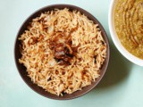 Parsi Brown Rice: Rice with Caramalized Onions
