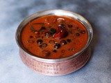 Sundakkai Vatha Kuzhambu (Vathal Kulambu): No Onion, No Tomato
