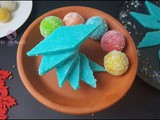 Christmas Coconut Ice Balls / Vegan Coconut Ladoos