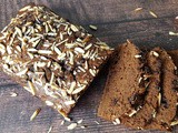 Moist and Eggless Whole Wheat Banana-Chocolate Cake: The Most Addictive Bread / Cake