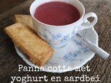 Panna cotta met yoghurt en aardbei