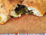 Calzone ripieno di scarola ascolana