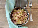 Farfalle con pesto di pistacchi e mortadella