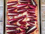 Pizza in teglia scamorza e radicchio