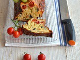 Plum cake pomodori ciliegino, olive e scamorza