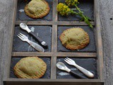 Ravioli di brisè ripieni di broccoletti