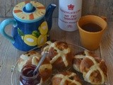 Re-cake 7: hot cross buns