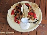 Tortillas ripiene di seitan, fagioli neri e peperoni