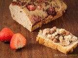 Pane alle fragole e semi di lino