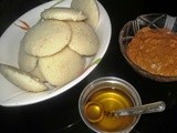 Plain Rava Idli & Tomato Horse Gram Chutney