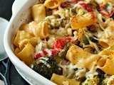 Baked ziti with tomatoes, broccoli and olives