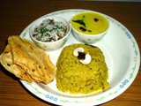 Maharashtrian khichdi using rice and moongdal