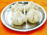 Ukadiche Modak recipe - Handmade Rice flour dumplings with coconut jaggery filling - Ganesh Chaturti Naivedya