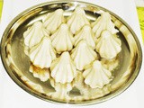 Ukadiche Modak using mould - Ganesh Chaturthi Naivedya Recipe