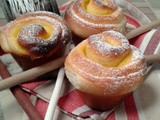 Brioches soffici alla crema di limone