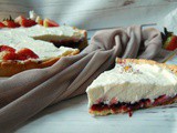 Torta di fragole e crema allo yogurt