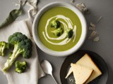 Zuppa Cremosa di Broccoli con Rimasti di Formaggio