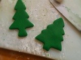 Fondant Xmas tree decorations, step by step