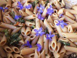 Wholemeal Penne with Borage, gorgonzola and walnuts - Penne integrali con borragine, gorgonzola e noci