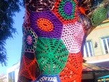 Yarn (wool) bombs in Buenos Aires