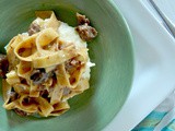 Creamy Slow Cooker Beef and Noodles