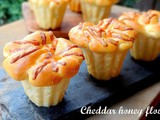 Cheddar Honey Rolls | Cheddar Honey Flowers #BreadBakers